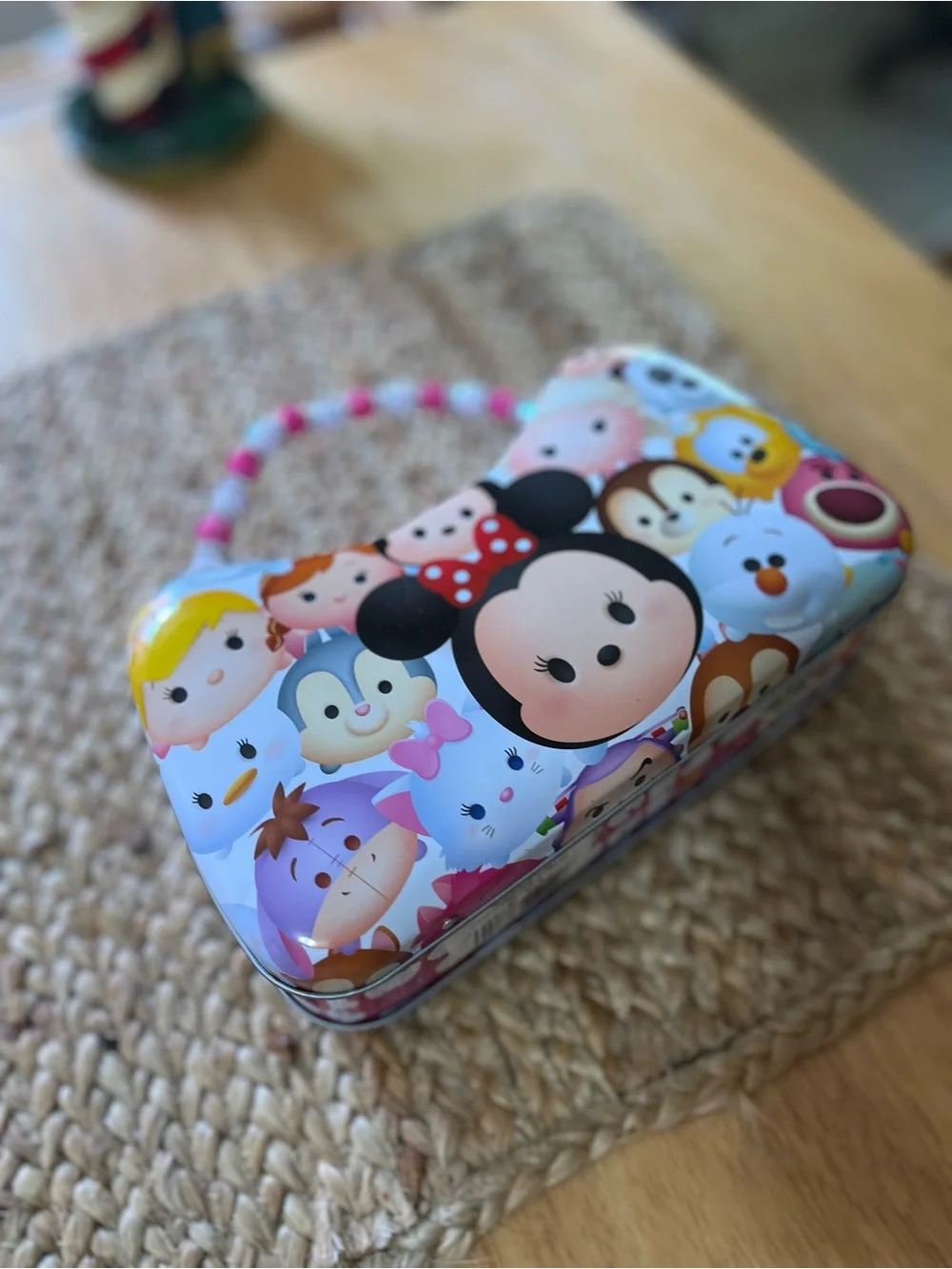 Disney Tsum Tsum Minnie Mouse Hard Carry Case with Pink Bead Handle